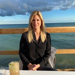 Meet your Posher, Jennifer